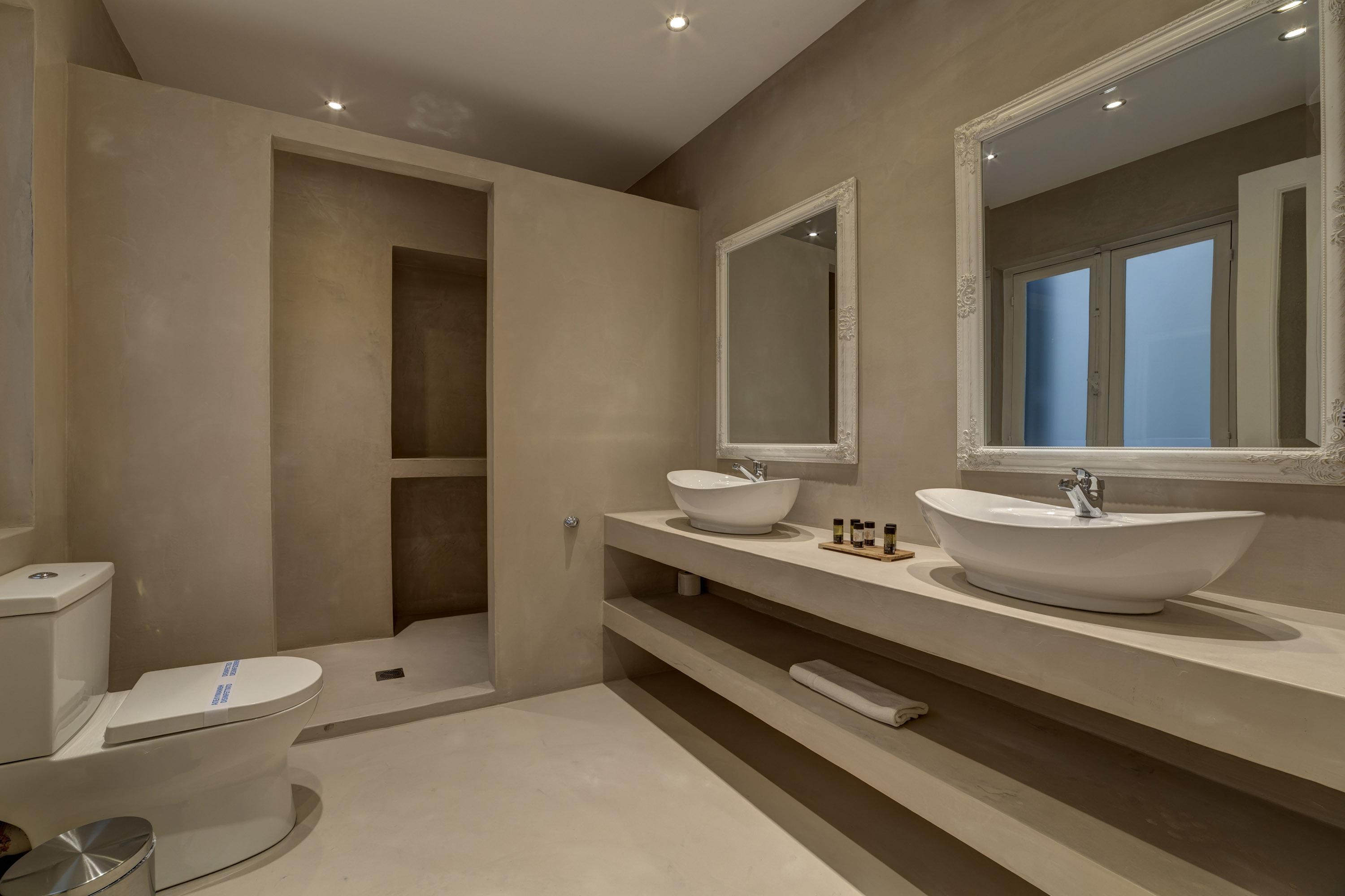 And Poetry Hotel Atenas