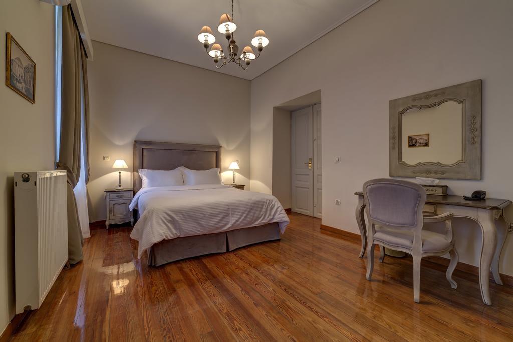 And Poetry Hotel Atenas